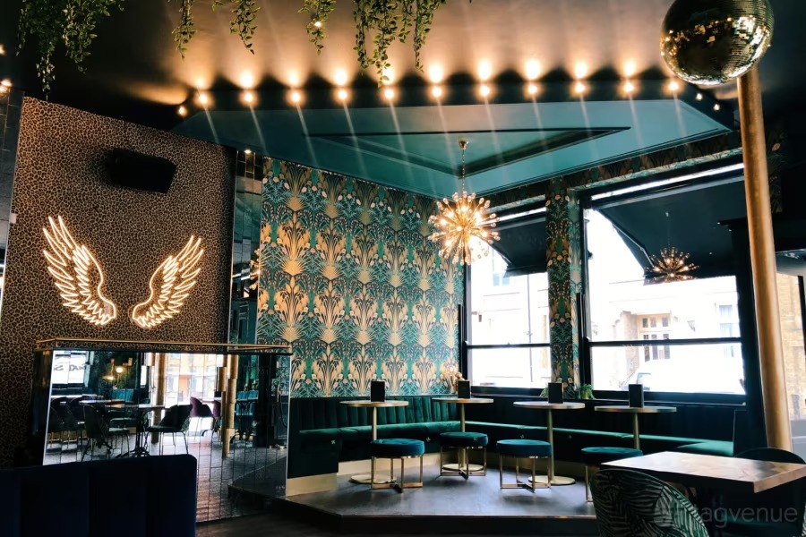 Semi-Exclusive Main Bar